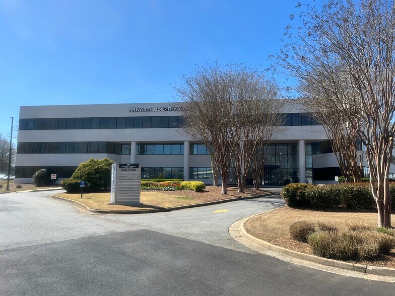 11685 Alpharetta Hwy, Roswell, GA à louer - Photo du bâtiment - Image 2 de 6