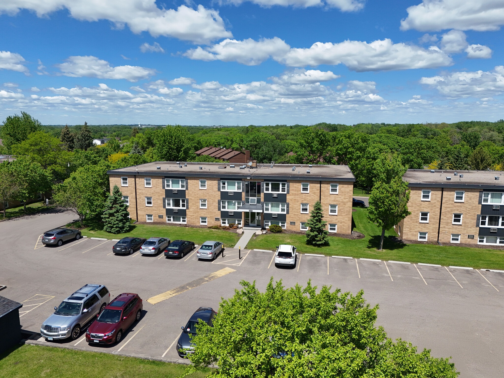 2376 Ariel St N, Saint Paul, MN for sale Building Photo- Image 1 of 13