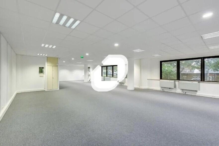 Office in Rosny-sous-Bois for lease - Interior Photo - Image 2 of 18