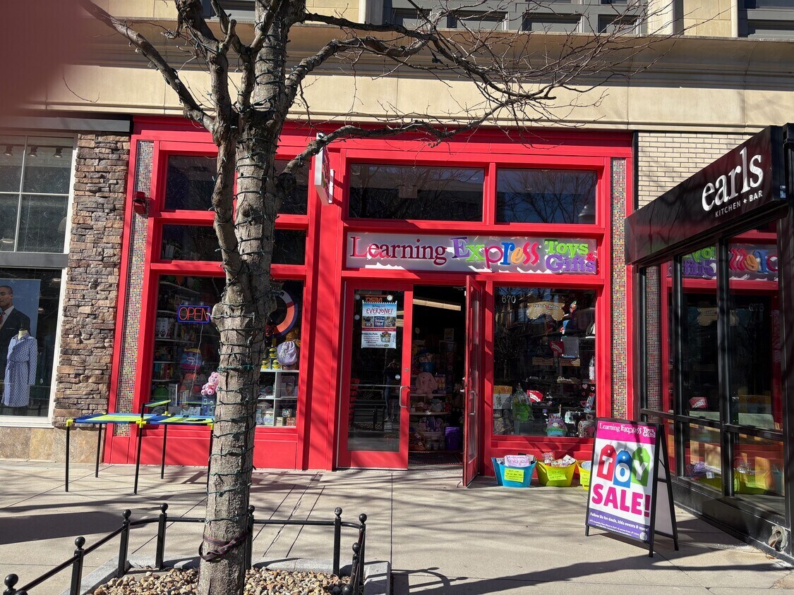 333 Great River Rd, Somerville, MA for lease Building Photo- Image 1 of 6