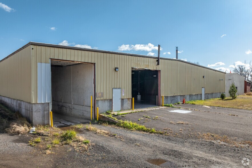 236 S 2nd St, Butternut, WI à vendre - Photo du bâtiment - Image 3 de 20