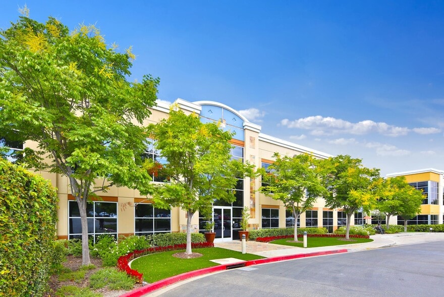 27413 Tourney Rd, Valencia, CA for lease - Building Photo - Image 2 of 8