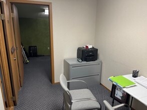 400 W Main St, Gaylord, MI for lease Interior Photo- Image 2 of 7