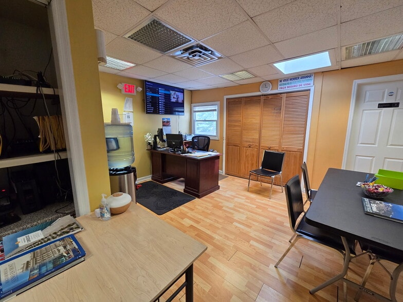 257 Ferry St, Newark, NJ for sale - Interior Photo - Image 3 of 20
