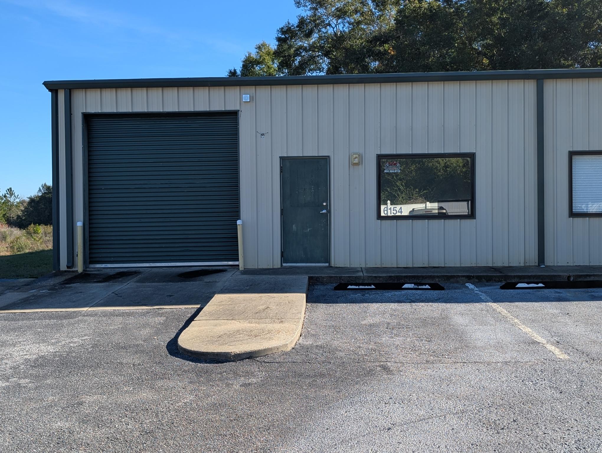 4646 Parkmore Plaza Dr, Milton, FL for lease Primary Photo- Image 1 of 11