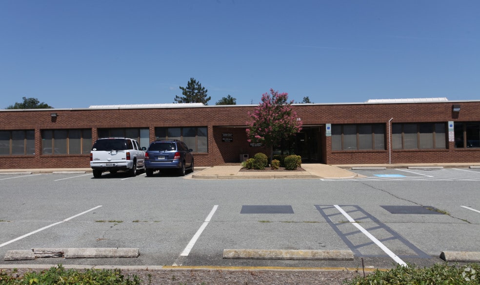 85 High St, Waldorf, MD for lease - Building Photo - Image 2 of 8