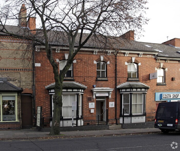 29 Glenfield Rd E, Leicester à vendre - Photo du bâtiment - Image 2 de 5