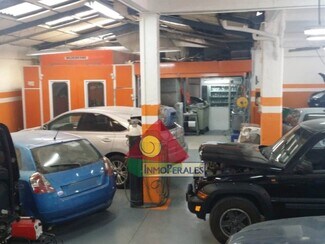 Plus de détails pour Multi-résidentiel à vendre