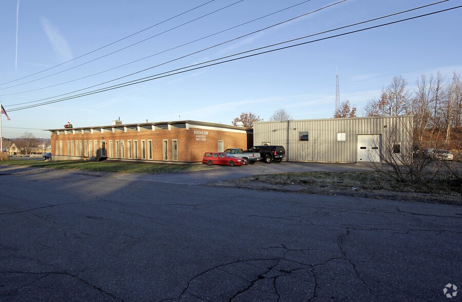 93 Bancroft St, Auburn, MA à louer - Photo du bâtiment - Image 2 de 2