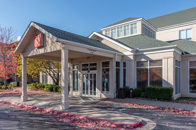 Plus de détails pour 2204 SE Walton Blvd, Bentonville, AR - Services hôteliers à vendre