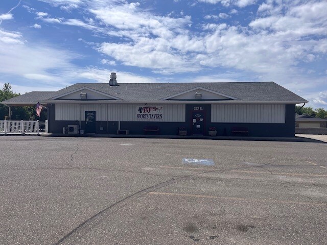 523 E 5th N, Burley, ID à vendre - Photo principale - Image 1 de 6