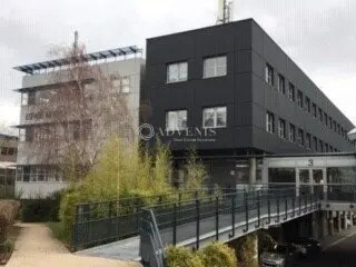 Bureau dans Poissy à louer Photo du bâtiment- Image 1 de 6