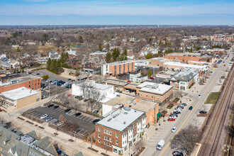 222 E Wisconsin Ave, Lake Forest, IL - Aérien  Vue de la carte