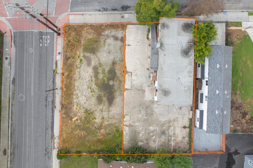 702 N Willowbrook Ave, Compton, CA à vendre - Photo du bâtiment - Image 3 de 8