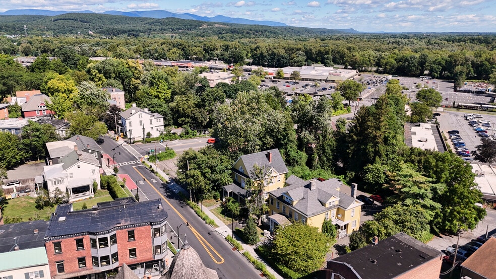 260-264 Clinton Ave, Kingston, NY for sale - Building Photo - Image 2 of 14