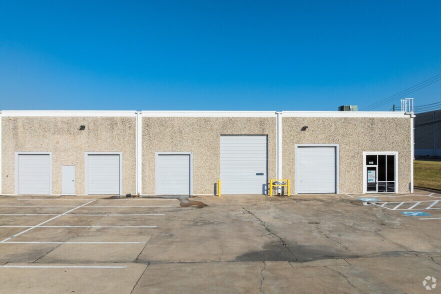 3206 Industrial Ter, Austin, TX à louer - Photo du bâtiment - Image 3 de 20