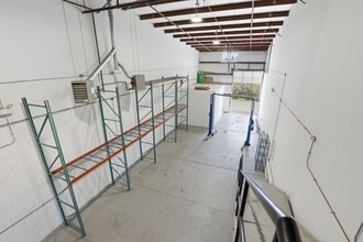 18 Graf Rd, Newburyport, MA for lease Interior Photo- Image 1 of 16