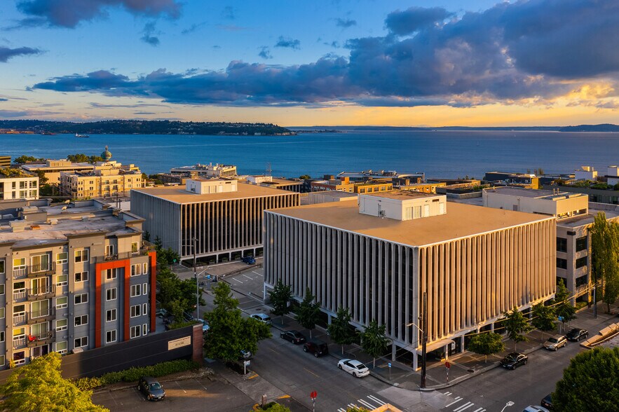 100 W Harrison St, Seattle, WA à louer - Photo du bâtiment - Image 2 de 6