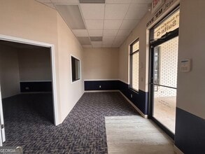907-909 S Park St, Carrollton, GA for lease Interior Photo- Image 2 of 12