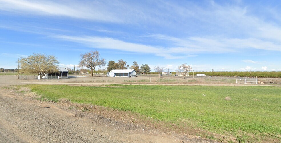 4040 County Road 99W, Dunnigan, CA à vendre - Photo du bâtiment - Image 2 de 8