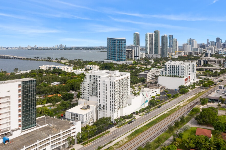 4300 Biscayne Blvd, Miami, FL for lease - Building Photo - Image 3 of 20