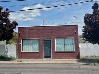 Plus de détails pour 253 E Main St, Klamath Falls, OR - Commerce de détail à vendre