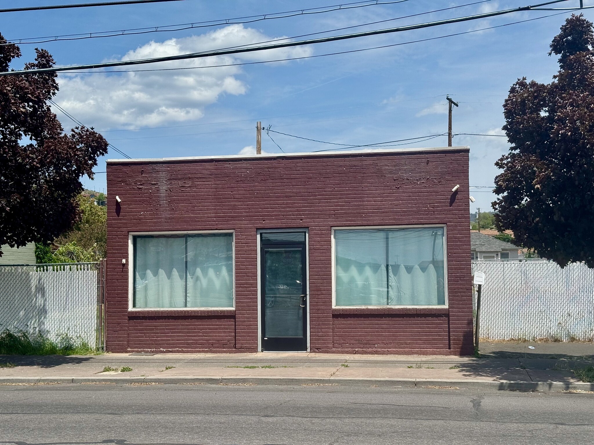 253 E Main St, Klamath Falls, OR à vendre Photo du bâtiment- Image 1 de 25