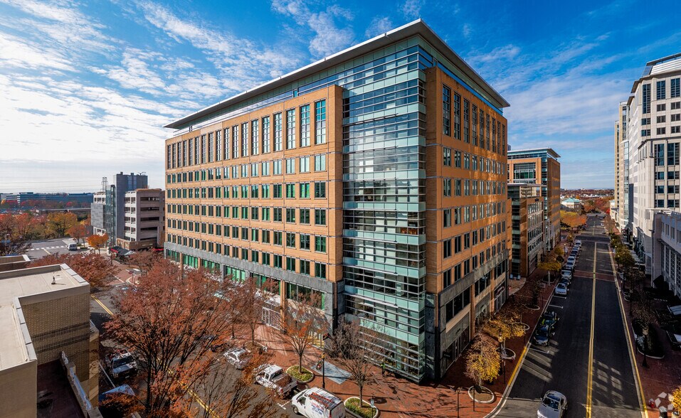 1818 Library St, Reston, VA for lease - Building Photo - Image 2 of 5