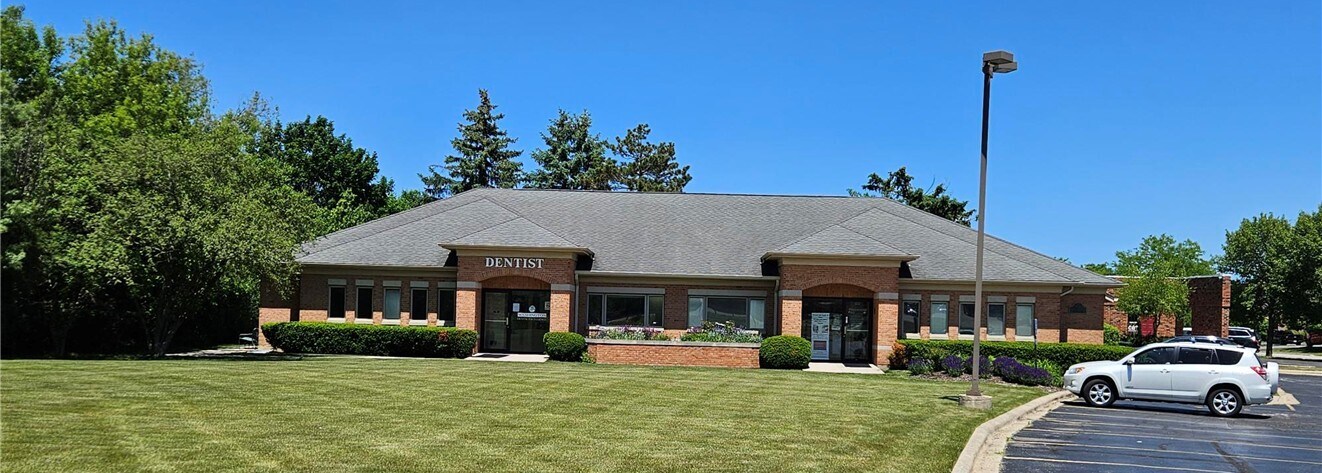 3930 Washington St, Gurnee, IL à louer Photo du bâtiment- Image 1 de 4