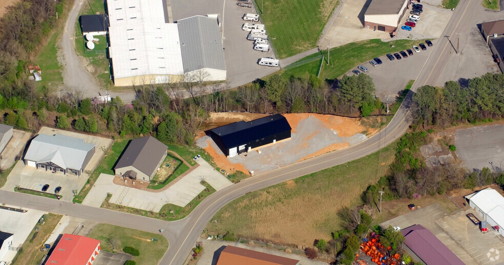 268 Industrial Dr, Clarksville, TN for lease - Primary Photo - Image 1 of 1