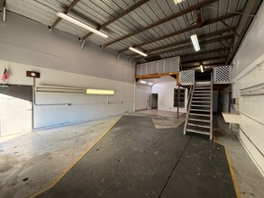 6945 Sonny Dale Dr, Melbourne, FL for lease Interior Photo- Image 2 of 6