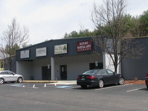 292 Route 101, Bedford, NH for lease Interior Photo- Image 1 of 9