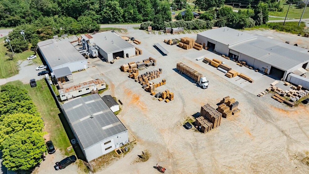 7963-7971 Graham Rd, Denver, NC for sale - Building Photo - Image 2 of 6