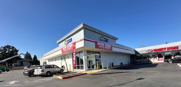 102-222 W G St, Ontario, CA for lease - Building Photo - Image 2 of 6