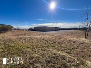 212 Lake Rd, Bridgeport, TX for lease Interior Photo- Image 2 of 14