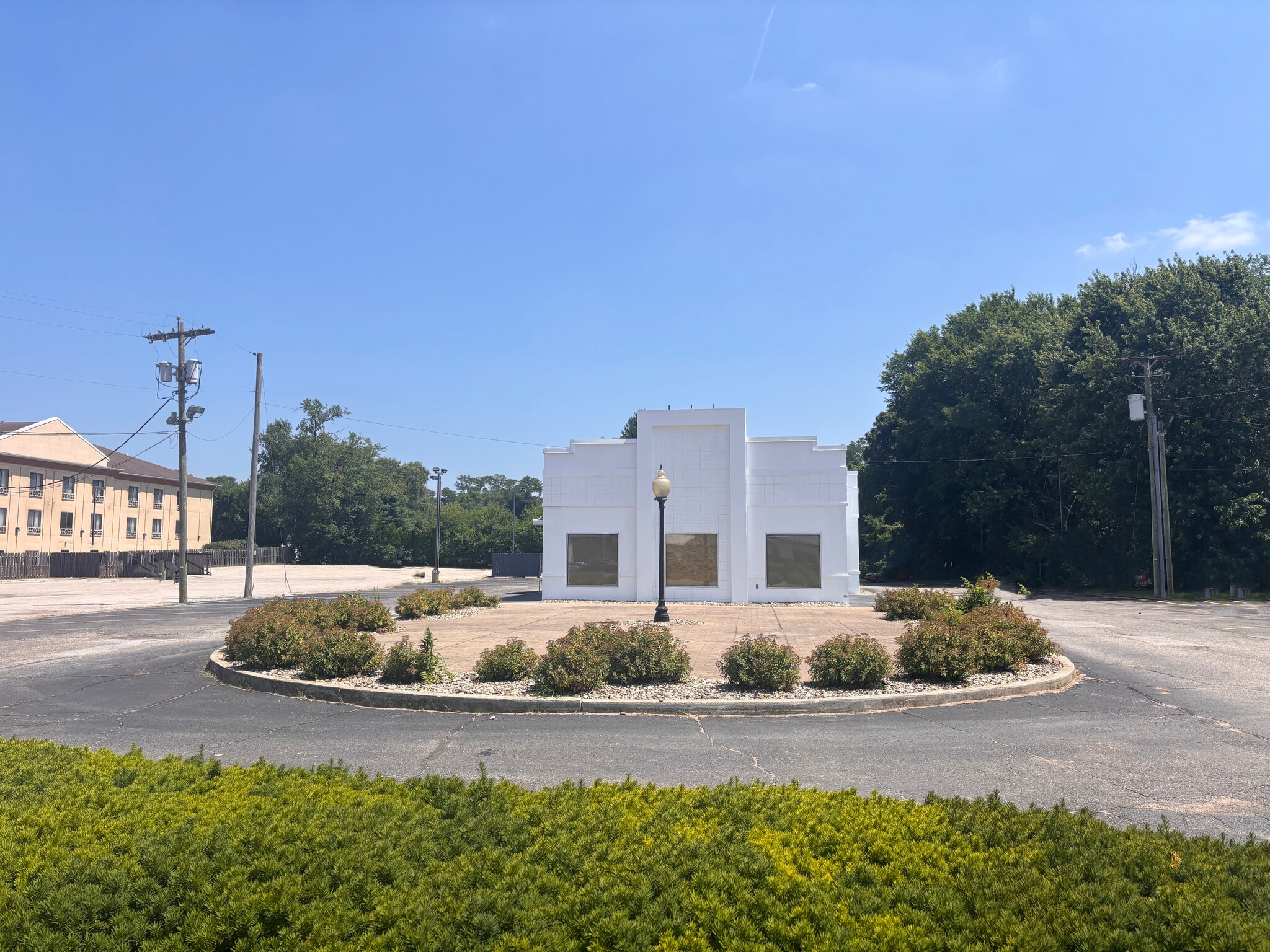 1295 S 11th St, Niles, MI for lease Primary Photo- Image 1 of 17