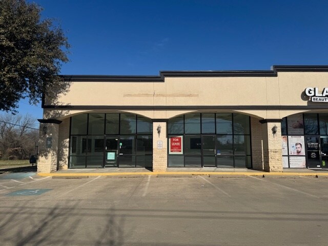 Plus de détails pour 1585 E Broad St, Mansfield, TX - Commerce de détail à louer