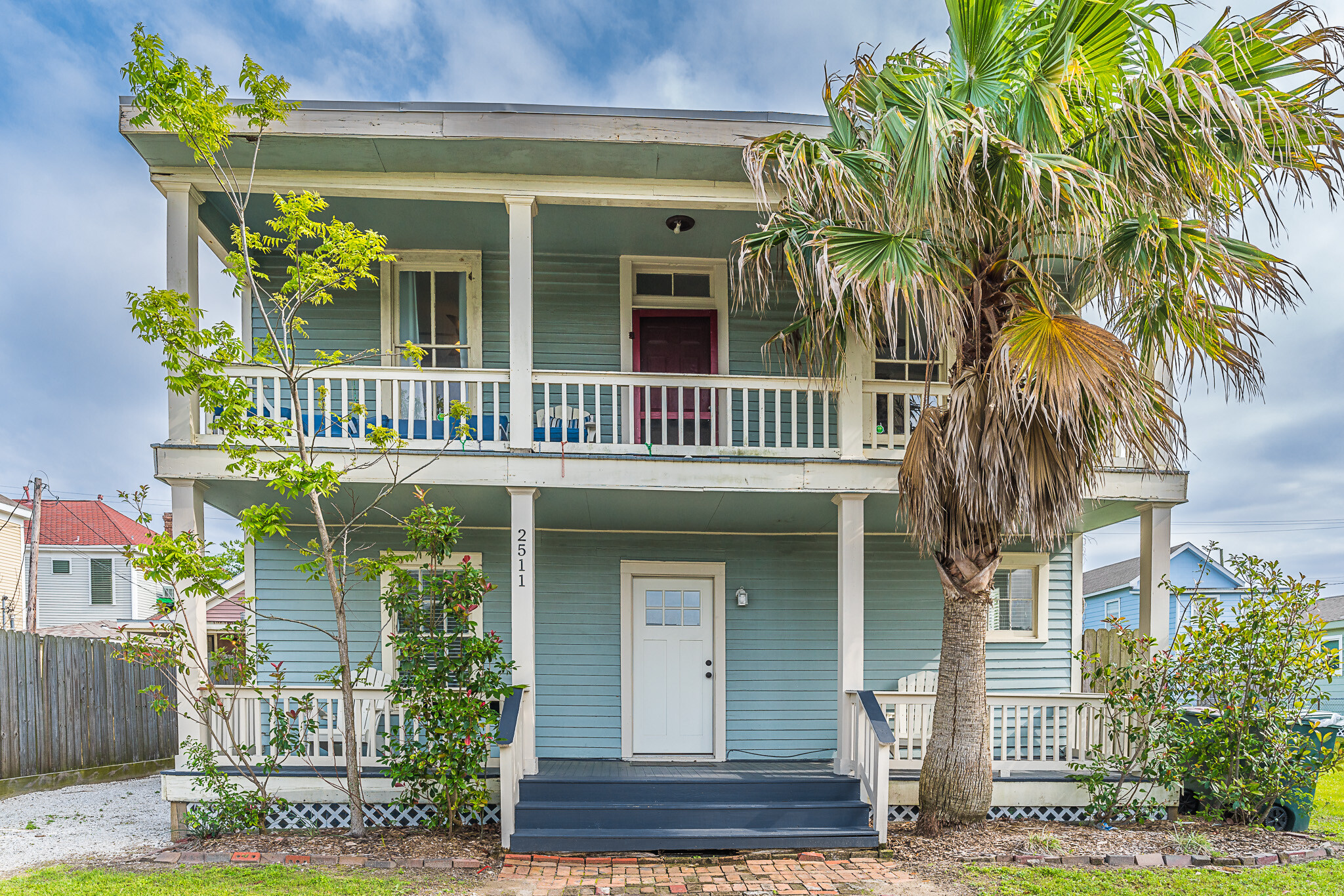 2511 Avenue L, Galveston, TX for sale Primary Photo- Image 1 of 52