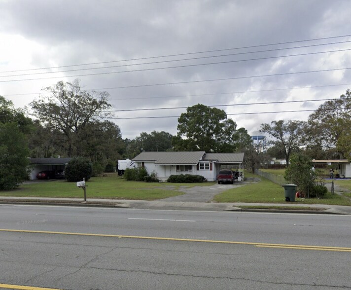 1323 W Oglethorpe Hwy, Hinesville, GA à vendre - Photo du bâtiment - Image 2 de 3