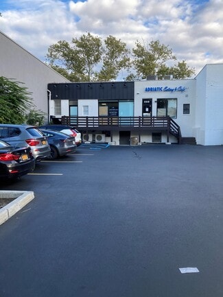 Plus de détails pour 733 White Plains Rd, Scarsdale, NY - Commerce de détail à louer