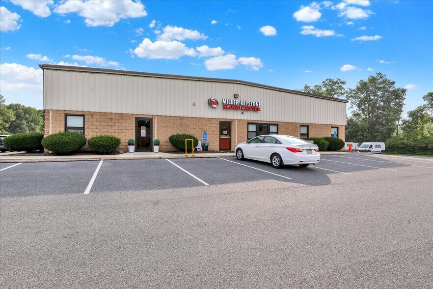 2745A Leisczs Bridge Rd, Reading, PA à vendre - Photo du bâtiment - Image 1 de 54
