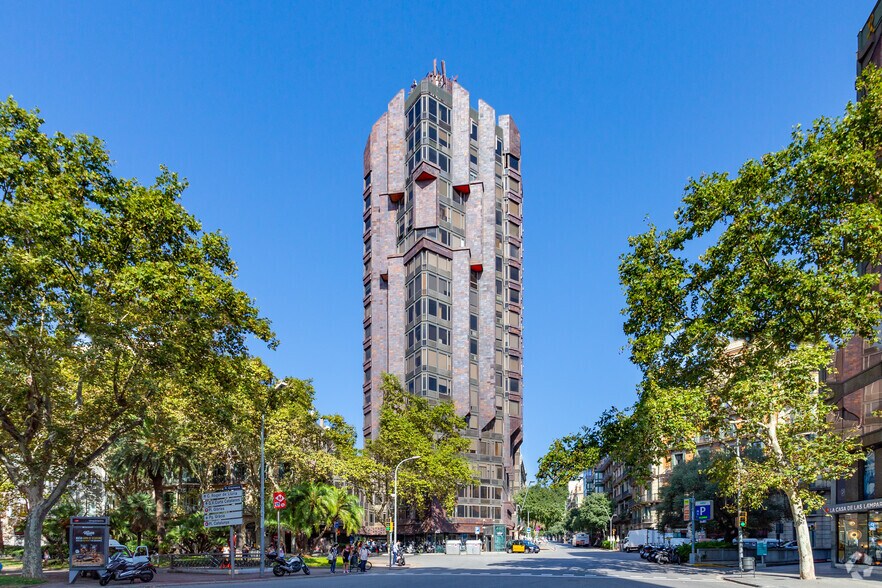 Plaça d'Urquinaona, 6, Barcelone, Barcelona à louer - Photo du bâtiment - Image 1 de 5