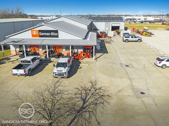 More details for 1716 E Hamilton Rd, Bloomington, IL - Retail for Sale