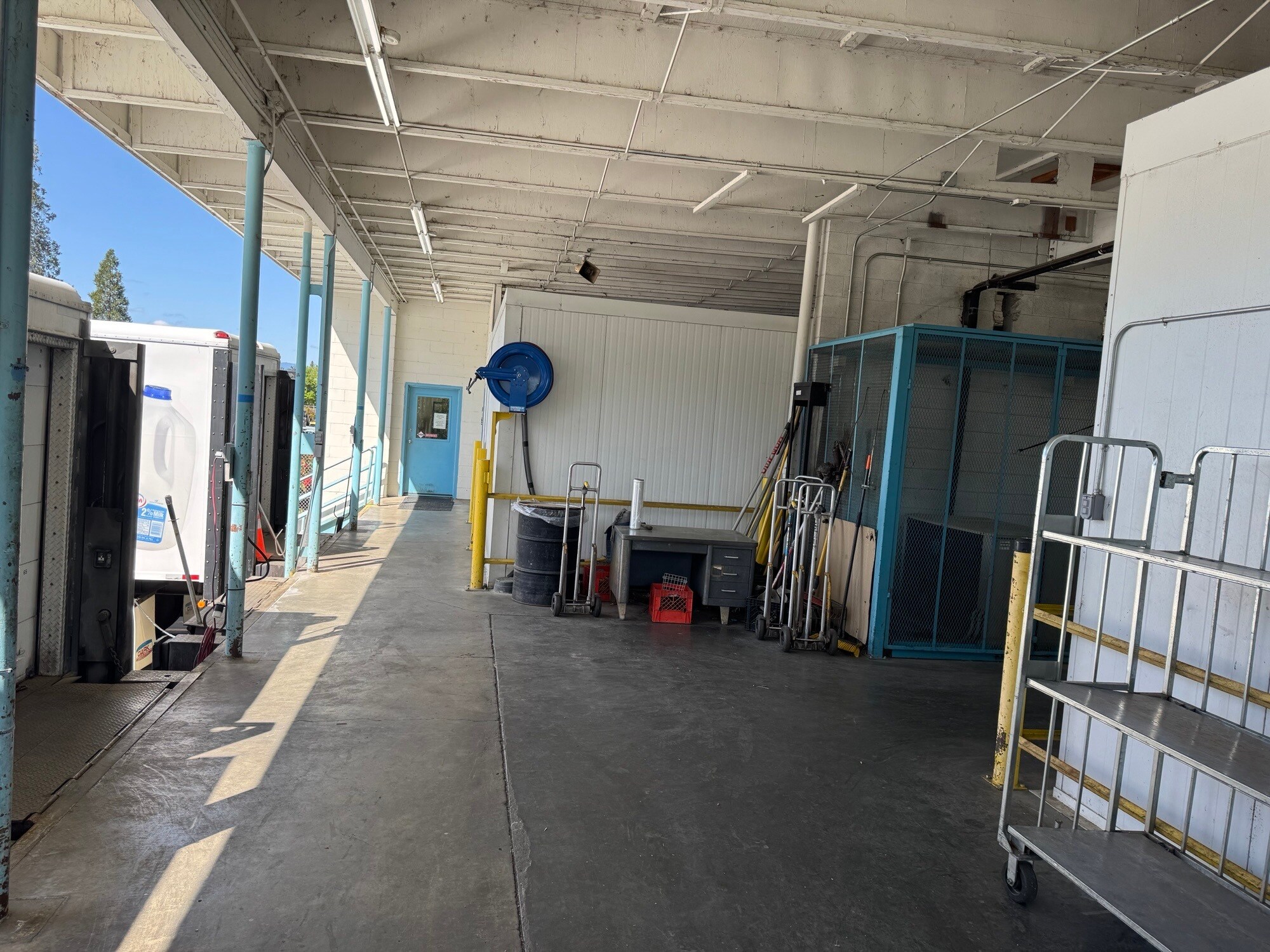 1686 SE N St, Grants Pass, OR for lease Building Photo- Image 1 of 10