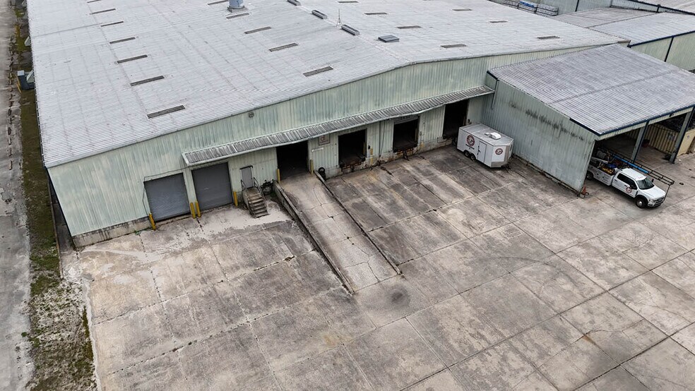 9444-9446 Florida Mining Blvd E, Jacksonville, FL for lease - Building Photo - Image 3 of 6