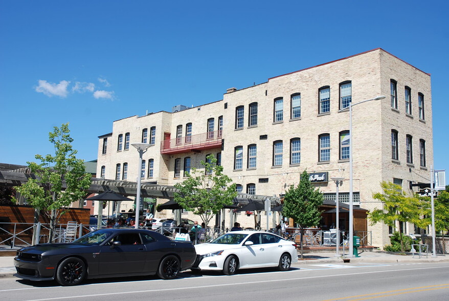 400 W Front St, Traverse City, MI for lease - Building Photo - Image 2 of 13