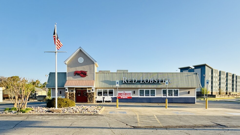 4525 E 51st St, Tulsa, OK for lease - Building Photo - Image 1 of 5