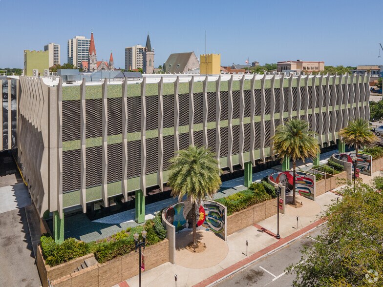 40 E Adams St, Jacksonville, FL à louer - Photo du bâtiment - Image 3 de 5