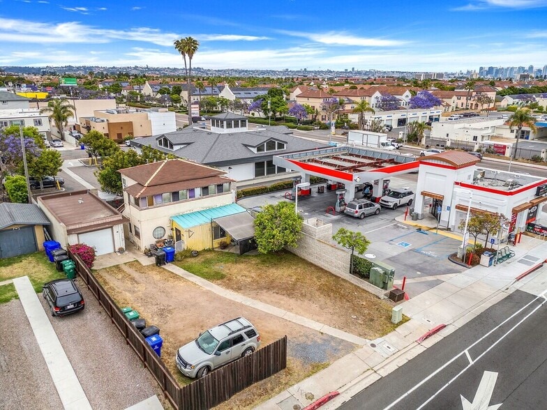 3018-20 Nimitz Blvd, San Diego, CA for sale - Primary Photo - Image 1 of 21