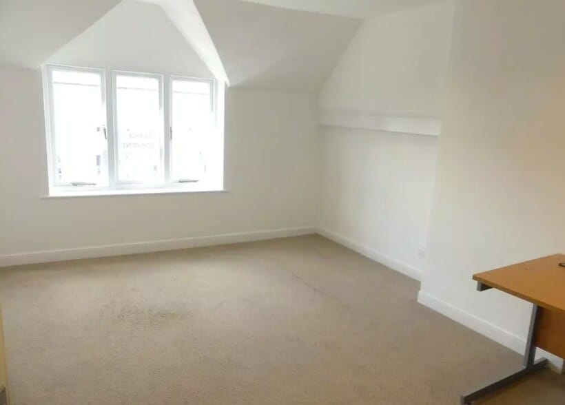 24 High St, Malmesbury for lease - Interior Photo - Image 3 of 5